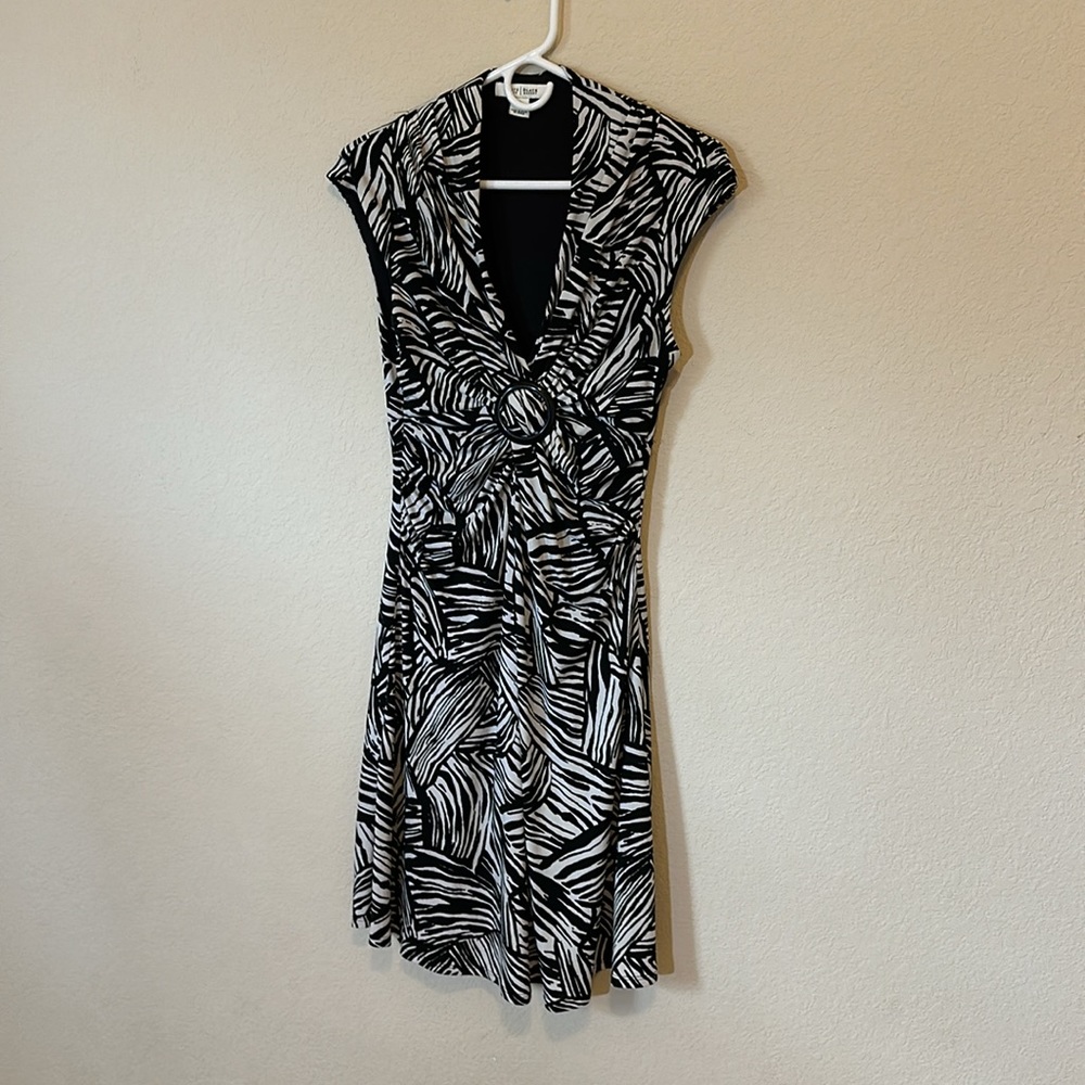 Women’s White House Black Market dress | Small